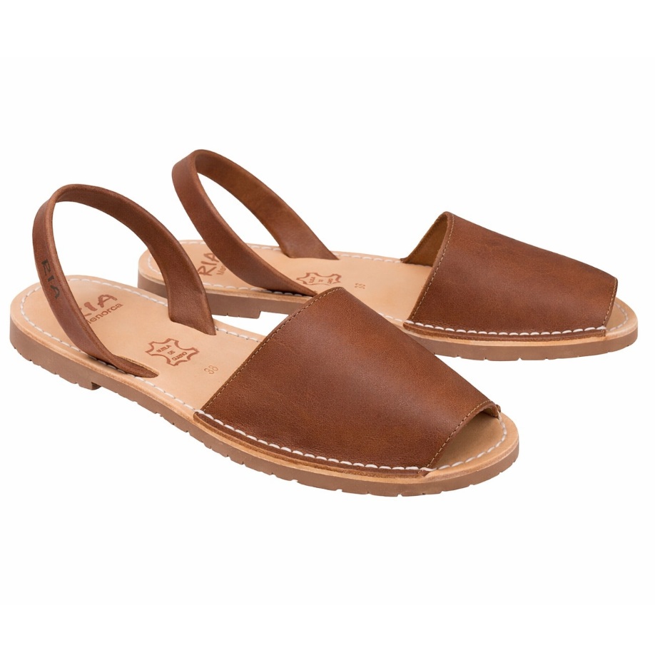 Traditionelle spanische Avarcas Sandalen für Damen in Braun mit Karamell Sohle