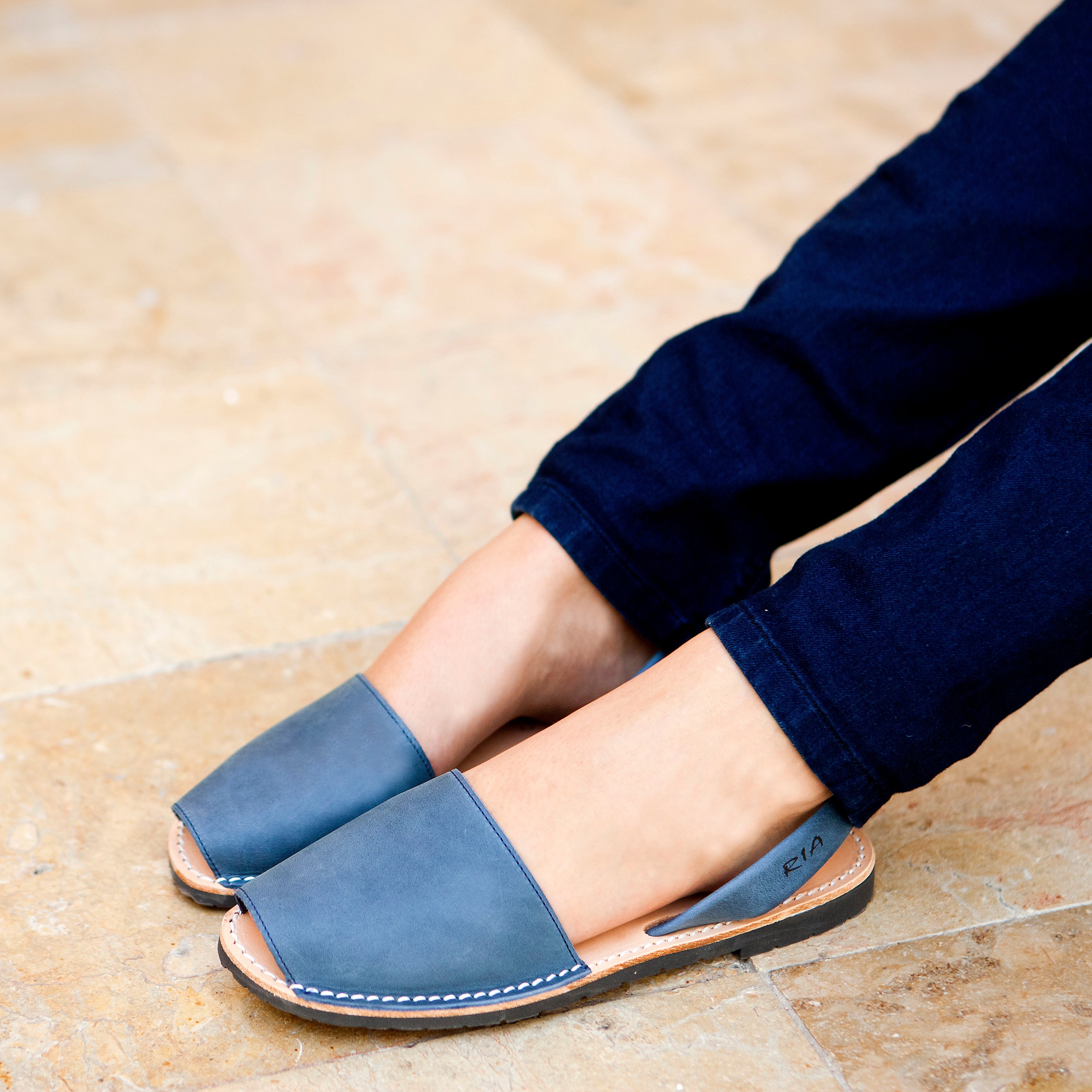 Jeansblaue Sandalen Avarcas aus Menorca für Damen 