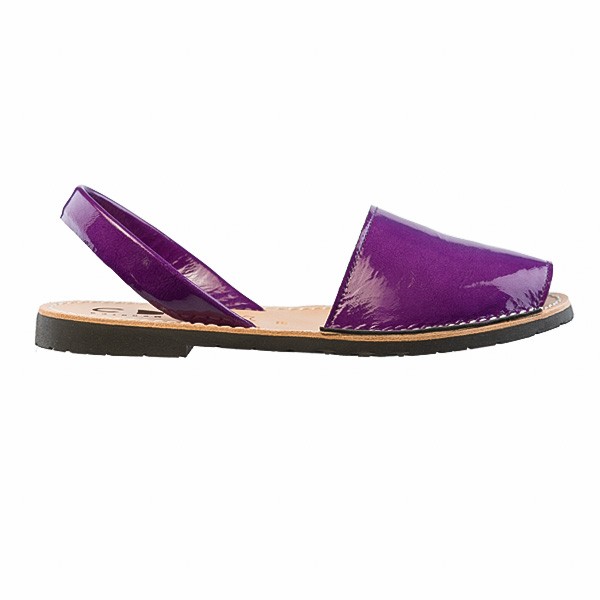 Damen Avarca Sandale in Lack im Profil.