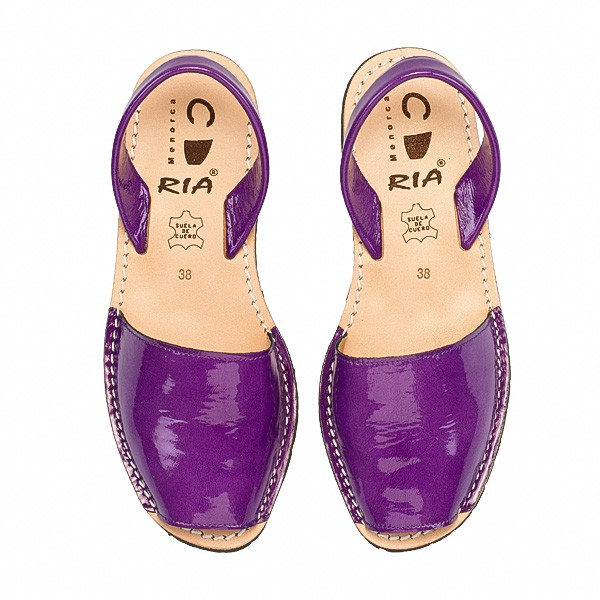 Damen Avarca Sandale in Lack von oben.